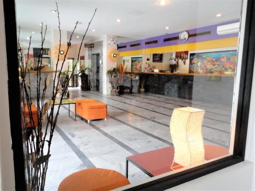 D2 lamoon resotel