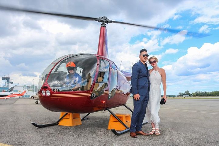 Romantic Jewel - Private Helicopter Tour For 2, Toronto