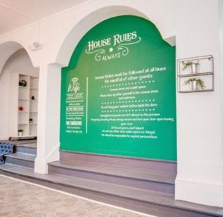 hotel-img