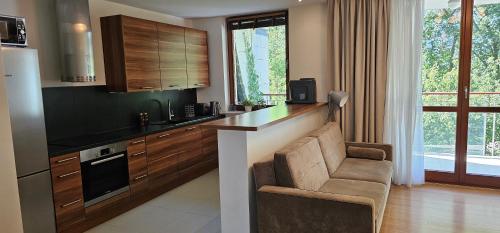 New, 2BR, close to airport by VisitWarsaw Apartments