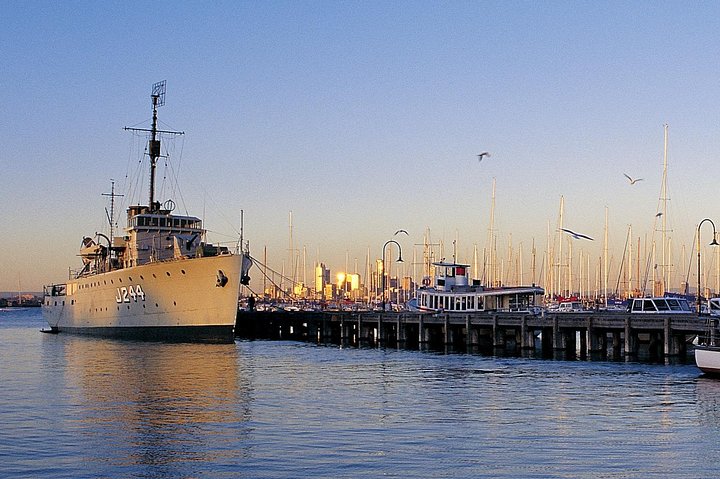 Melbourne City And Williamstown Ferry Cruise, Melbourne